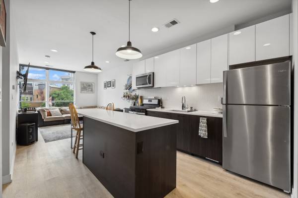713 N Milwaukee AVE #601, Chicago, IL 60642