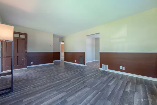 40 W 36th PL, Steger, IL 60475