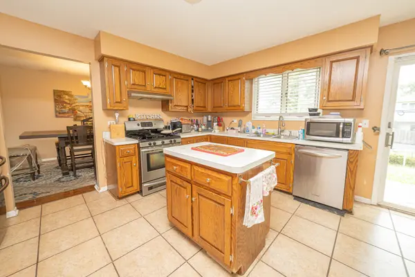 1126 Harvest DR, Shorewood, IL 60404