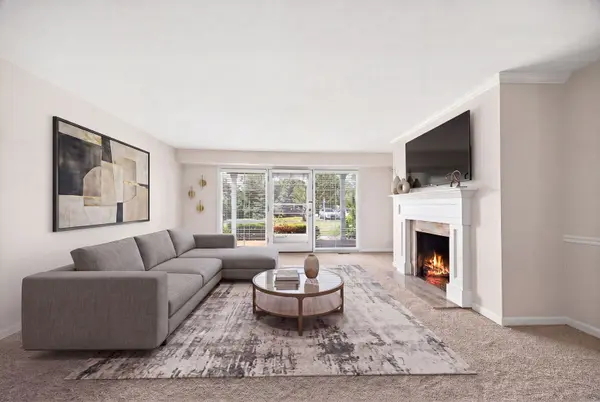 124 Carriage Way DR #B109, Burr Ridge, IL 60527