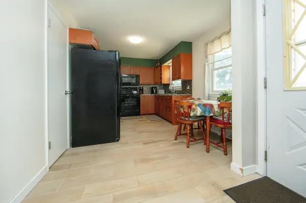 905 M AVE, Grundy Center, IA 50638