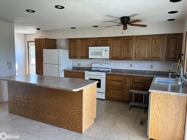 809 Grand AVE, Alden, IA 50006