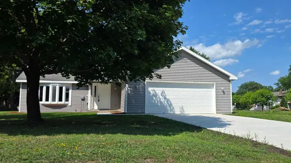 524 Wood WAY, Burnsville, MN 55337