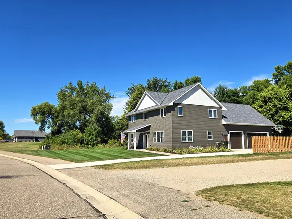 864 Beech LN S, Annandale, MN 55302