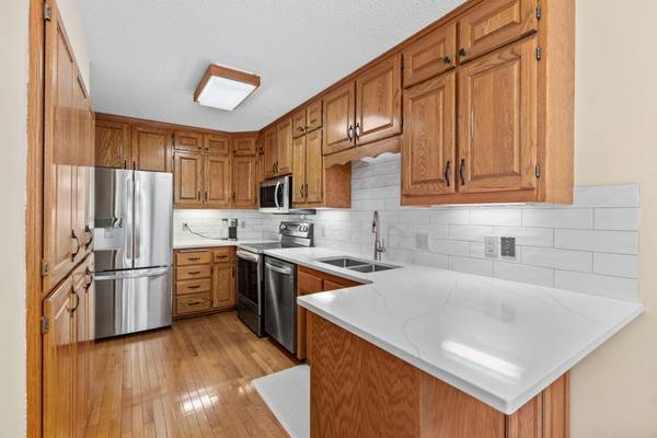 9952 107th AVE N, Maple Grove, MN 55369