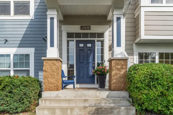15650 Cobblestone Lake Pkwy #1105, Apple Valley, MN 55124