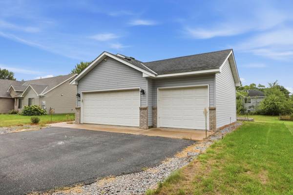 2910 Crescent Ridge TRL, Saint Cloud, MN 56301