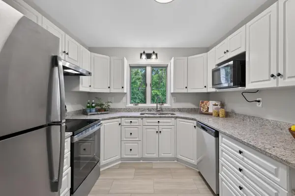1325 Flag AVE S, Saint Louis Park, MN 55426