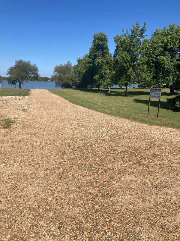 1630 Edgewater Drive E, Lake Benton, MN 56149