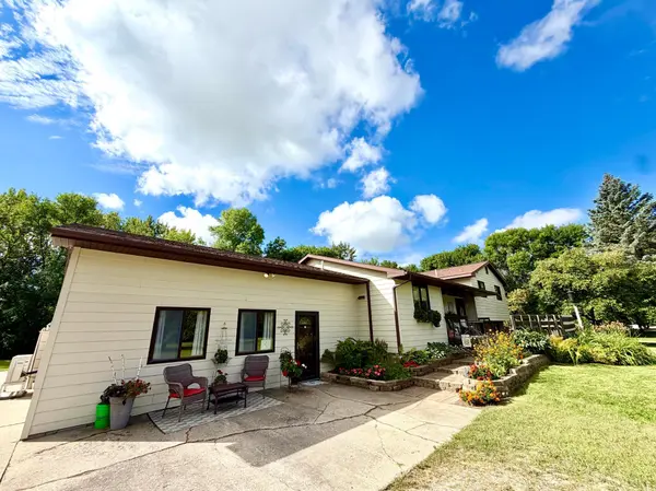 40624 Highway 11, Roseau, MN 56751