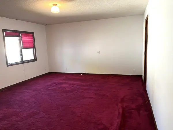 110 S 4th AVE W, Truman, MN 56088