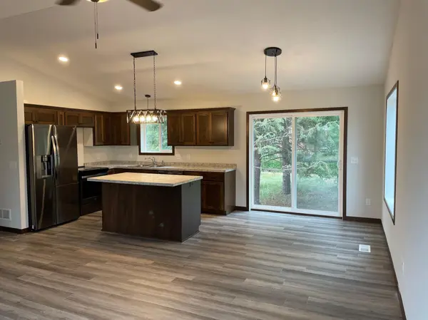 980 Porter ST, Clearwater, MN 55320