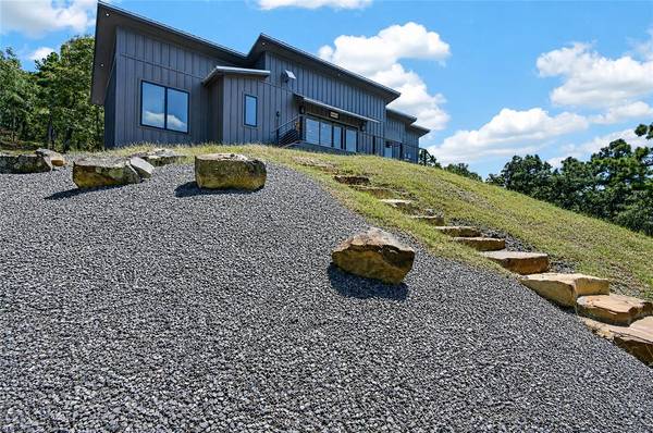 10 Moonshine DR, Clayton, OK 784536