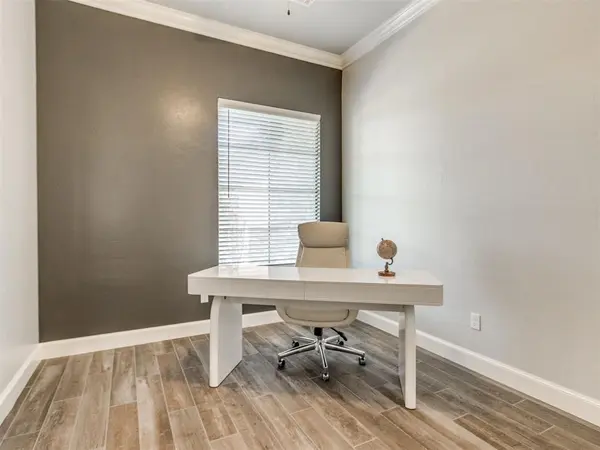 1124 Colonial AVE, Tuttle, OK 73089
