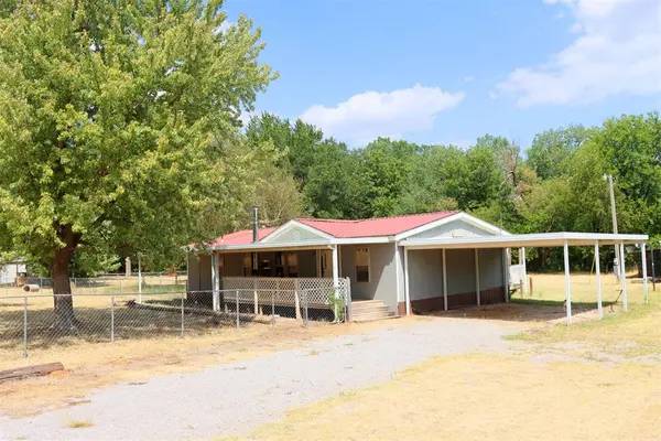 818 Coal Creek RD, Tuttle, OK 73089