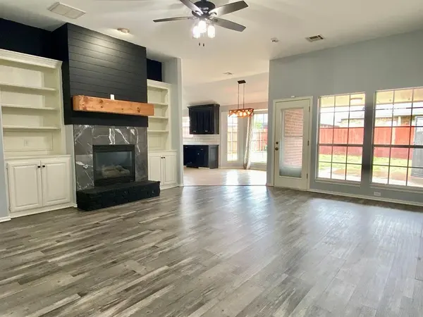 4805 Stag Horn DR, Yukon, OK 73099