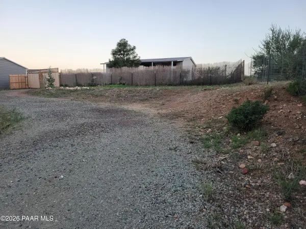 20913 E Valley View LN, Mayer, AZ 86333