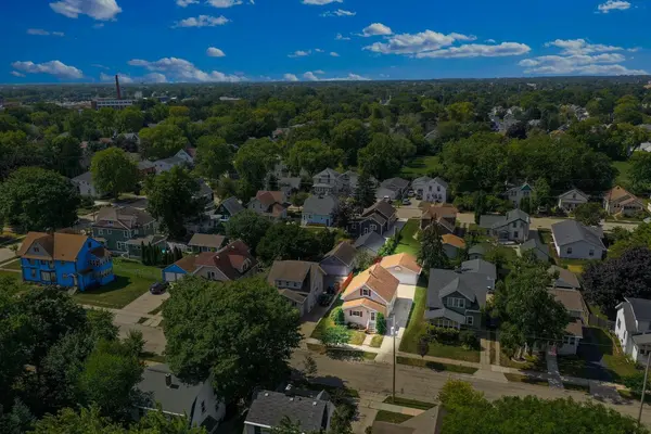 1229 WESTERN ST, Oshkosh, WI 54901-3667