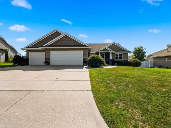 3594 BAY HARBOR DR, Green Bay, WI 54311