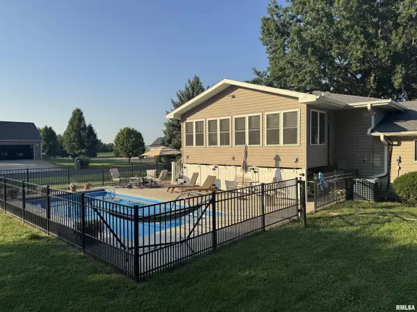 203 DALE DR, Havana, IL 62644