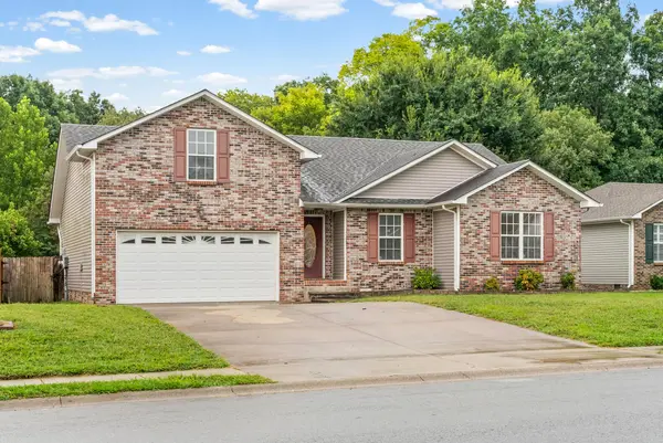 3129 Twelve Oaks Blvd, Clarksville, TN 37042