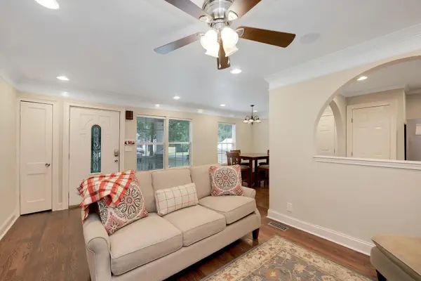 2709 Brunswick Drive, Nashville, TN 37207