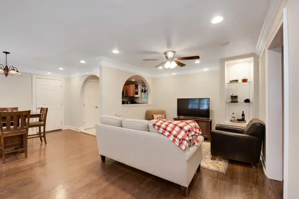 2709 Brunswick Drive, Nashville, TN 37207
