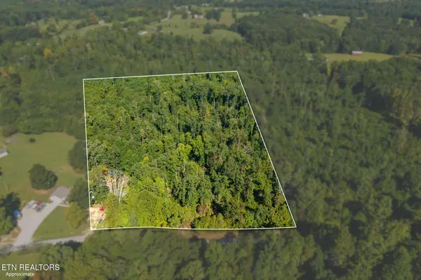 5 Robbins Drive, Crossville, TN 38572