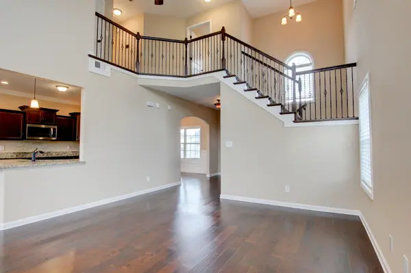 913 Isaac Dr, Clarksville, TN 37040