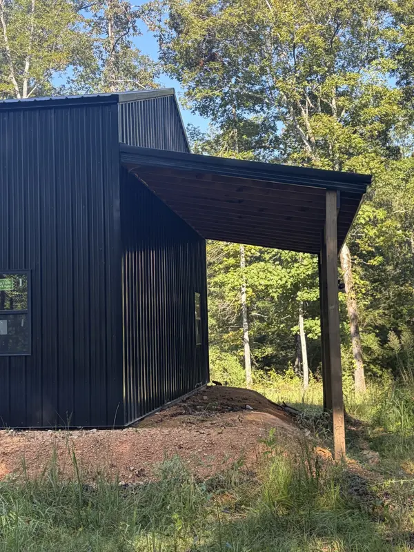 2671 Brodies Landing Rd, Parsons, TN 38363