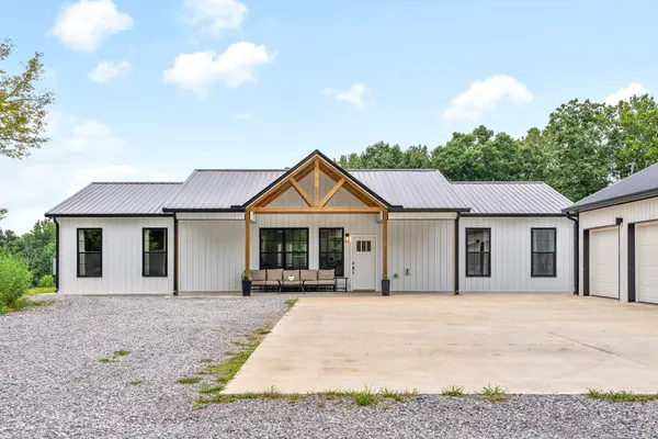 2049 Conatser Rd, Cunningham, TN 37052