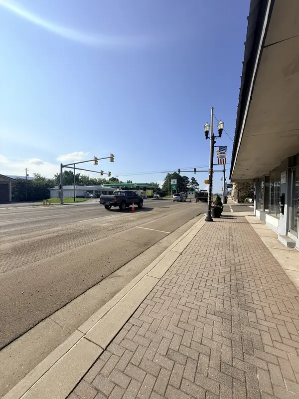 830 Tennessee Ave, Etowah, TN 37331
