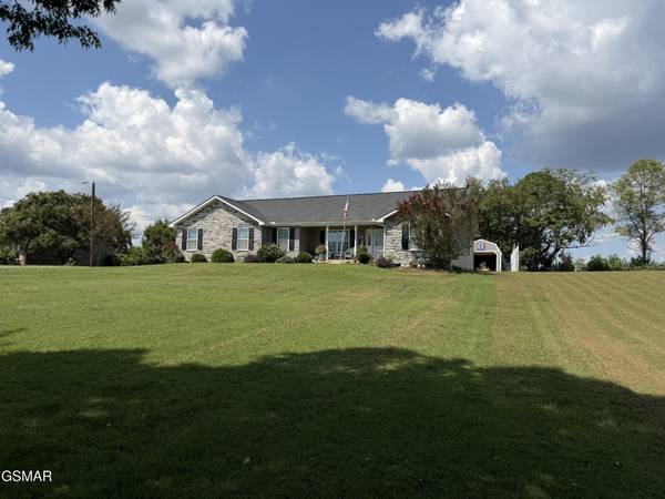 2812 Vicksburg Lane, Strawberry Plains, TN 37871