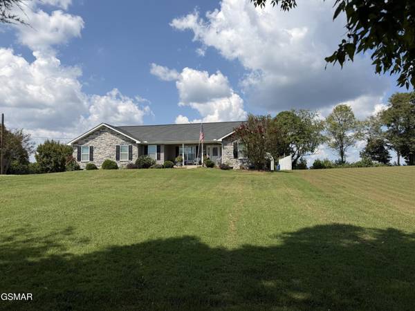 2812 Vicksburg Lane, Strawberry Plains, TN 37871