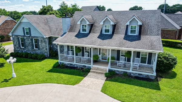 131 Stonehouse Dr, Gallatin, TN 37066