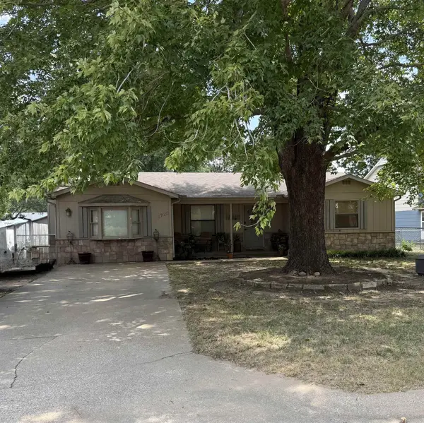 1720 N 11th, Arkansas City, KS 67005