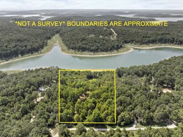 000 S Glade Point DR, Yellville, AR 72687