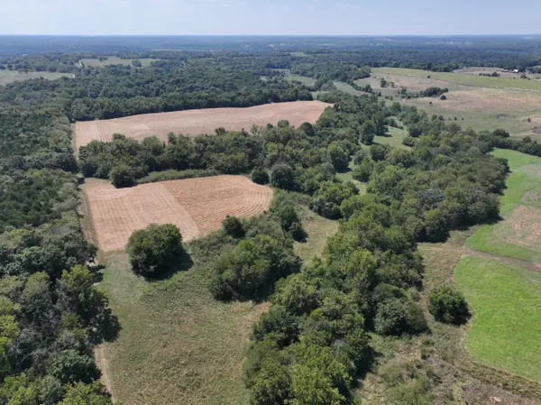000-B S 140th RD, Morrisville, MO 65710