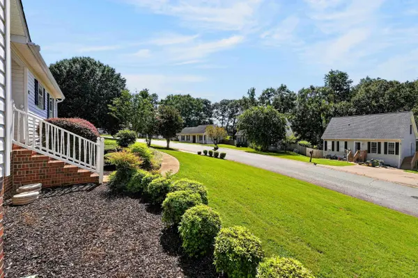 142 Caroway CT, Spartanburg, SC 29303