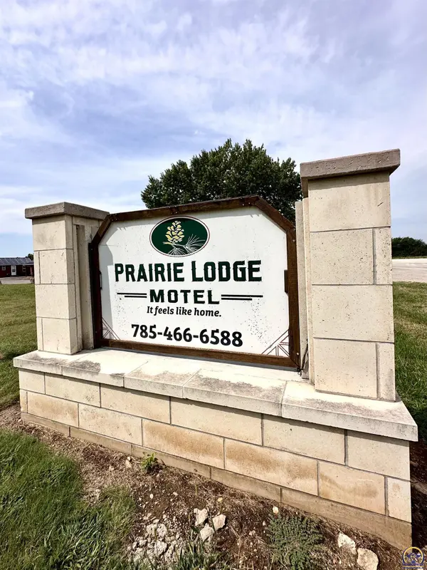 1219 NE Old US Hwy 56, Council Grove, KS 66846