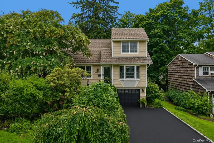 4 Beach AVE, Northport, NY 11768