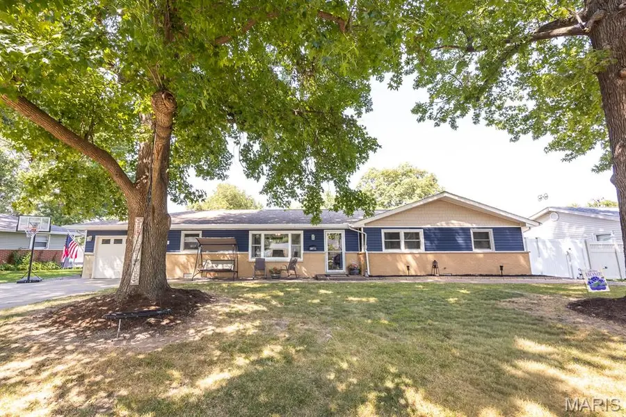 409 Bel Air DR, Mascoutah, IL 62258