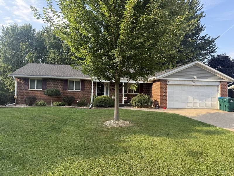 939 Stover AVE, Milledgeville, IL 61051