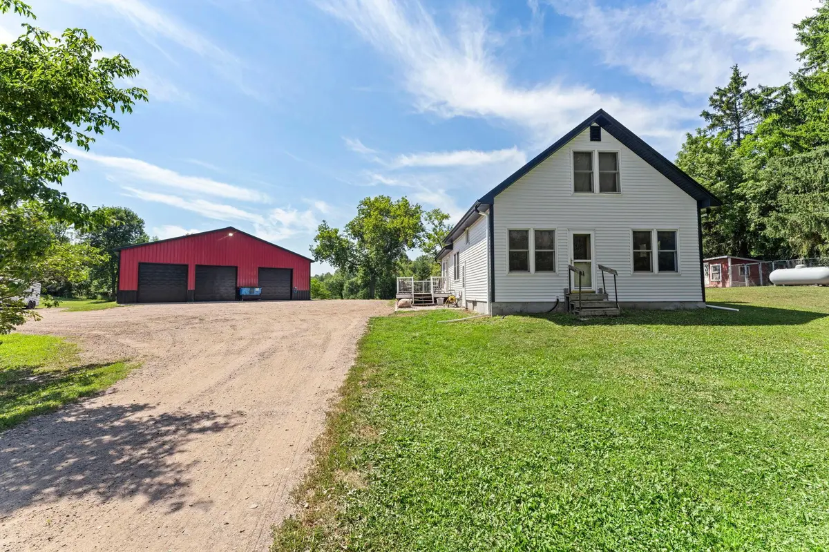 42550 Cedarcrest TRL, Harris, MN 55032