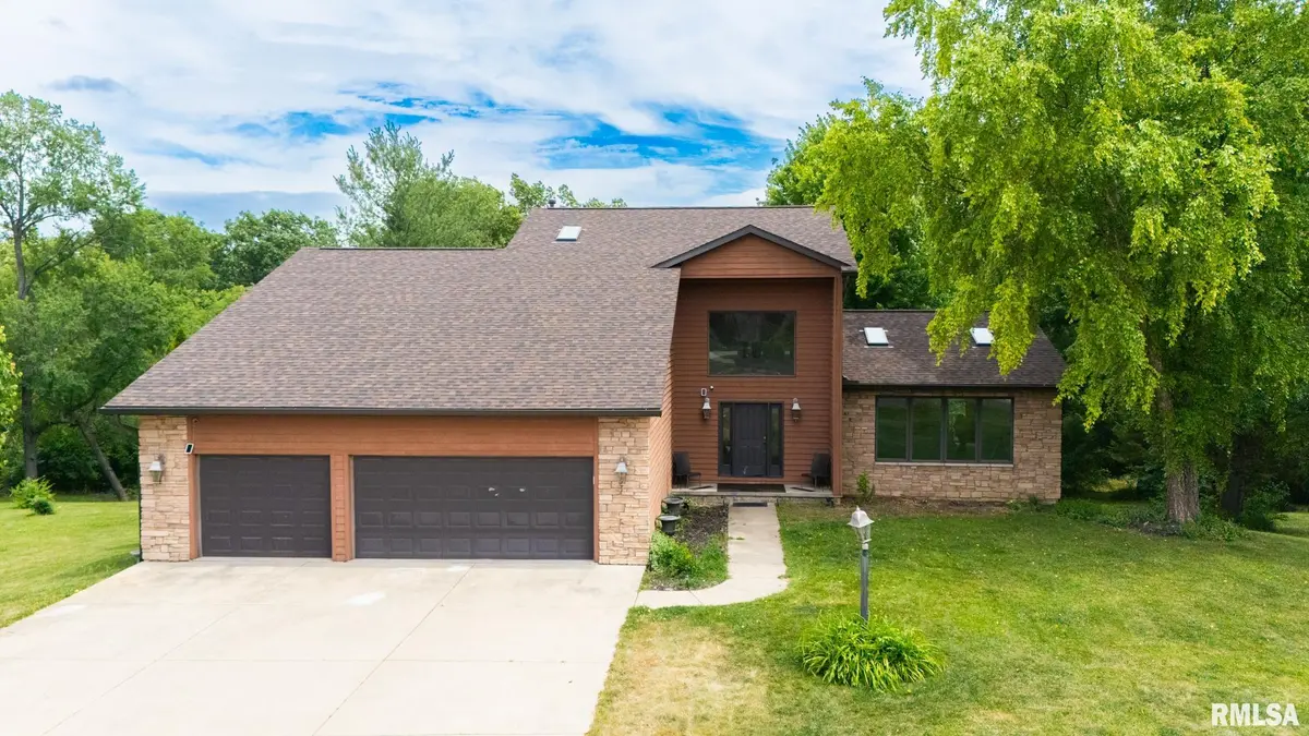 1318 AMANDA DR, Metamora, IL 61548
