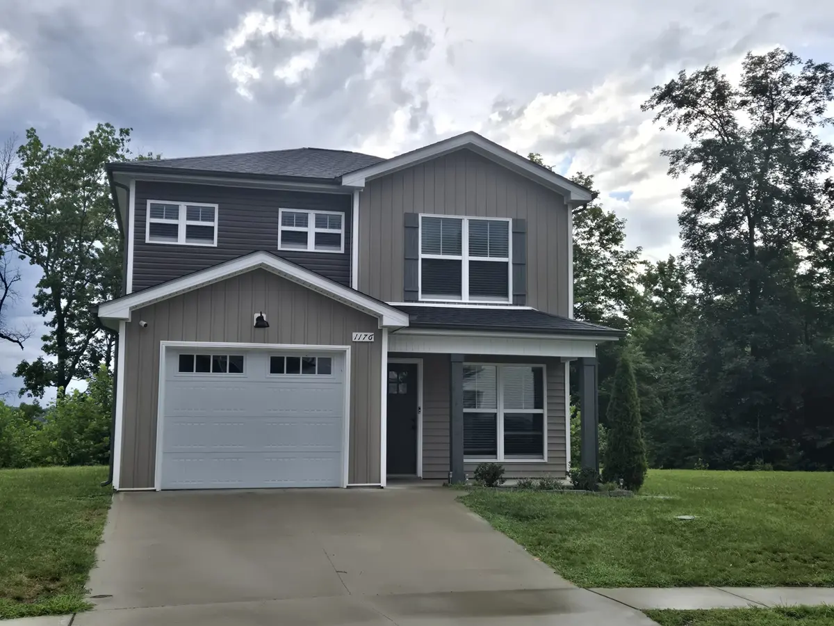 1176 Cottonwood Dr, Clarksville, TN 37040