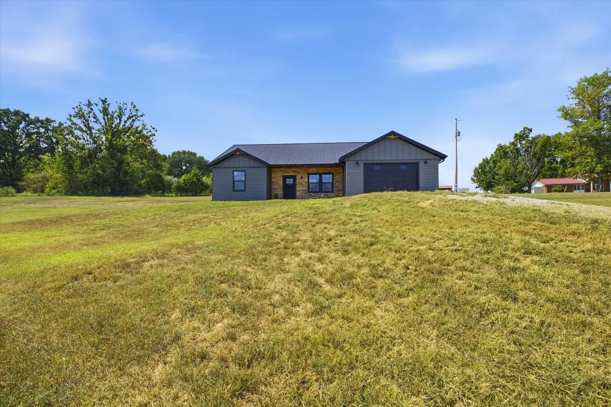 13368 W County Road W 76-505, Ava, MO 65608
