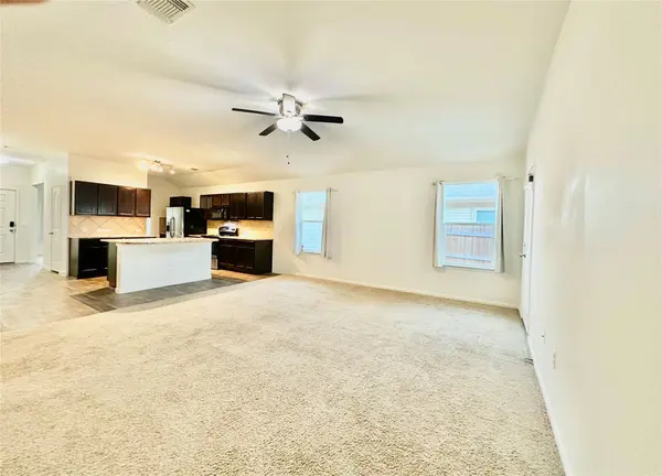 102 Acadia CV, Hutto, TX 78634