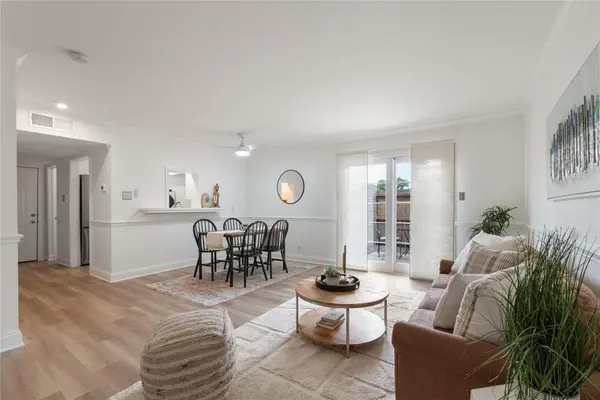 2122 Hancock DR #103, Austin, TX 78756