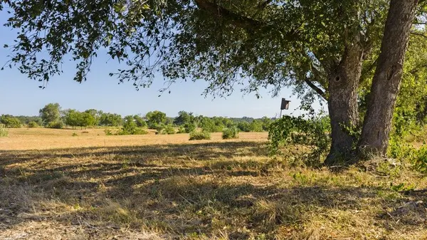 440 Chimney Valley RD, Blanco, TX 78606